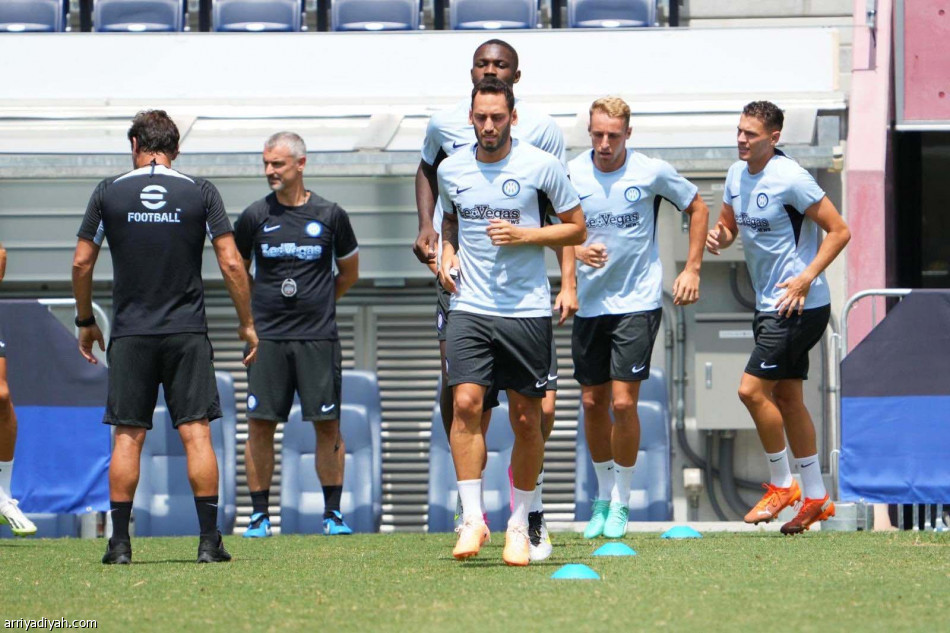 كاسترو.. 
يستعين بالرديف