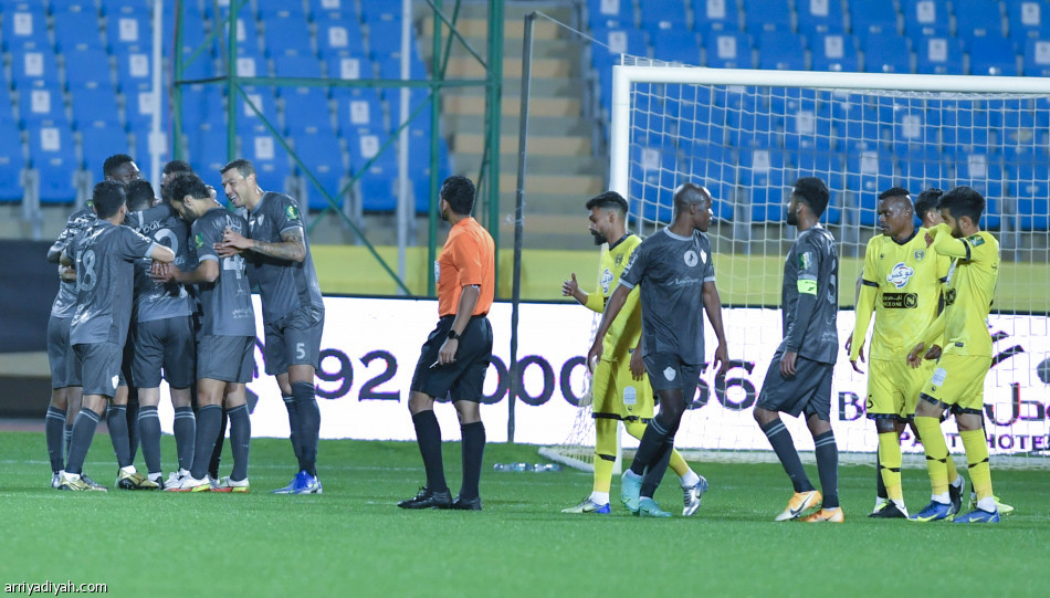 التعاون يحبط مفاجأة الطائي