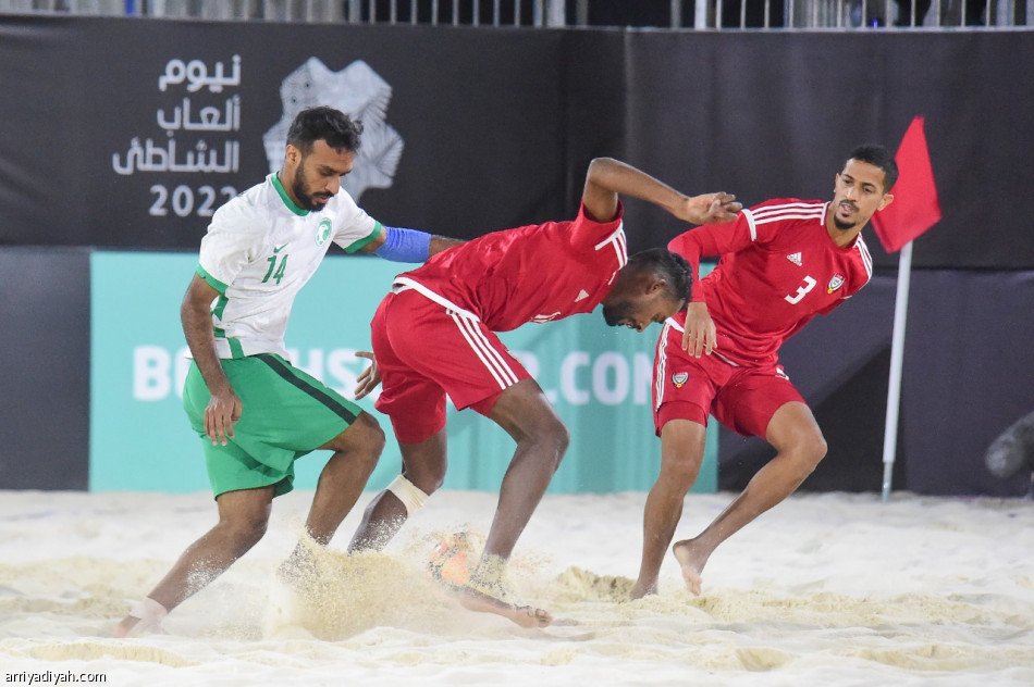 نيوم.. أخضر الشاطئية يكسب الإمارات