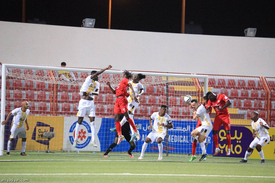 الأخدود يتمسك بصدارة «يلو»