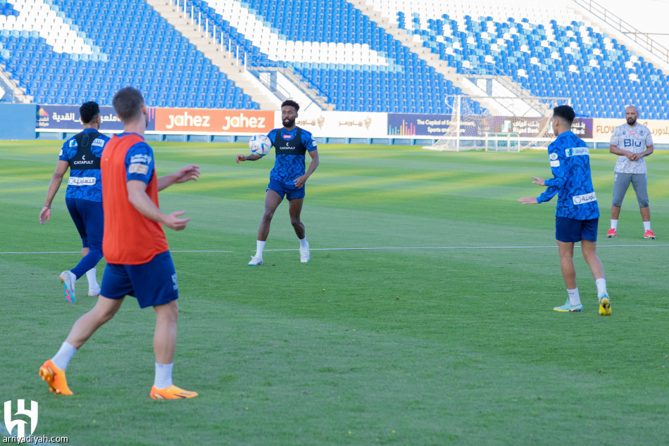 الهلال يفتح ملف الاتحاد.. ويستعيد اليامي