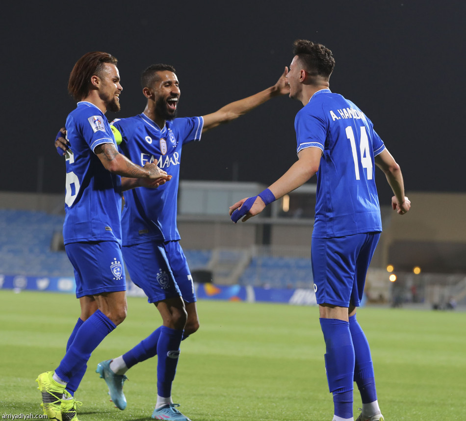 الهلال يستعرض  بثلاثية  الريان.. ويتصدر