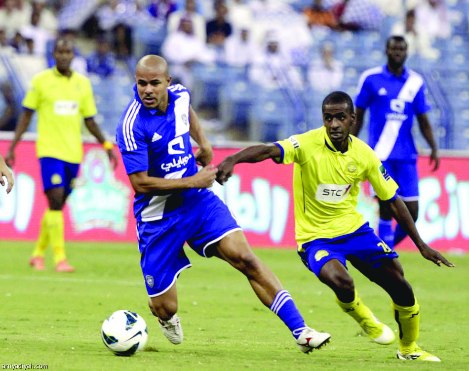 الدور الأول..
الأزرق يتفاءل وأفضلية صفراء