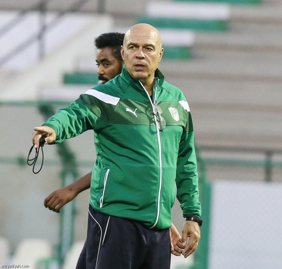 حمد وعسيري يعودان لتدريبات الأهلي