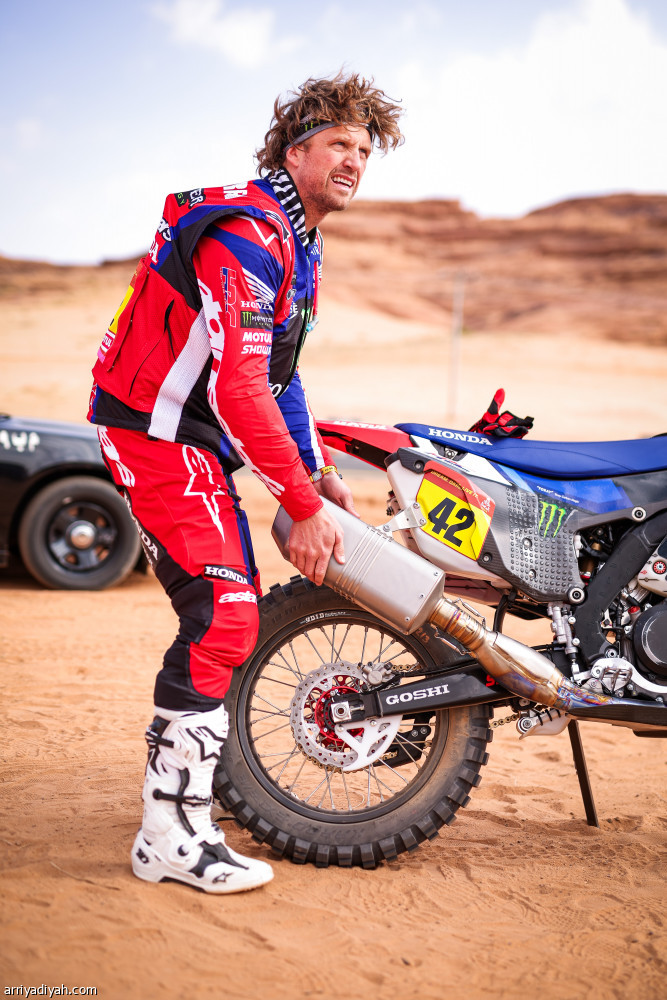 فان بيفرين يفوز بالمرحلة التاسعة لفئة الداراجات النارية