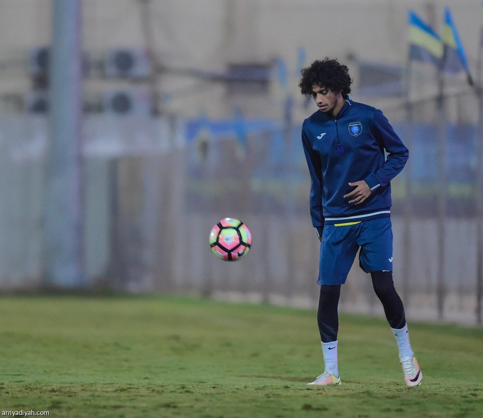 مدرب التعاون يعالج الأخطاء قبل الهلال