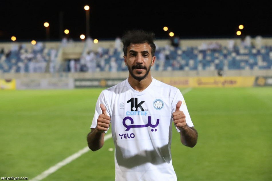 الأخدود ينتزع صدارة «يلو».. ويحتفل بالصعود