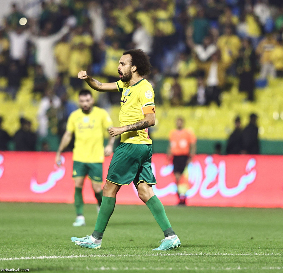 الخليج يعيد سيناريو
الشباب والطائي