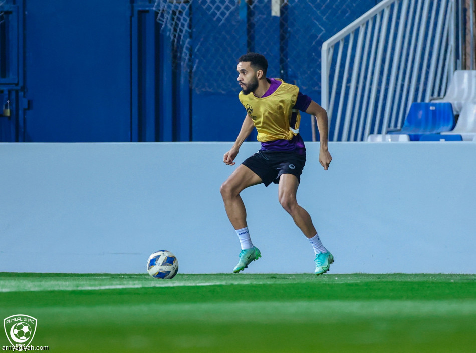 الهلال.. الرئيس والمدرب يجتمعان باللاعبين