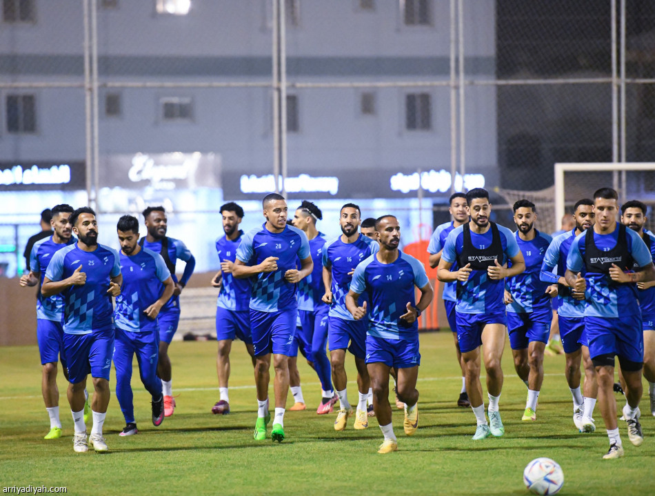 الفتح.. دونيس يصحح الأخطاء