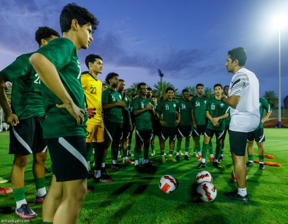 غدا.. أخضر الناشئين يختبر استعداداته أمام مصر