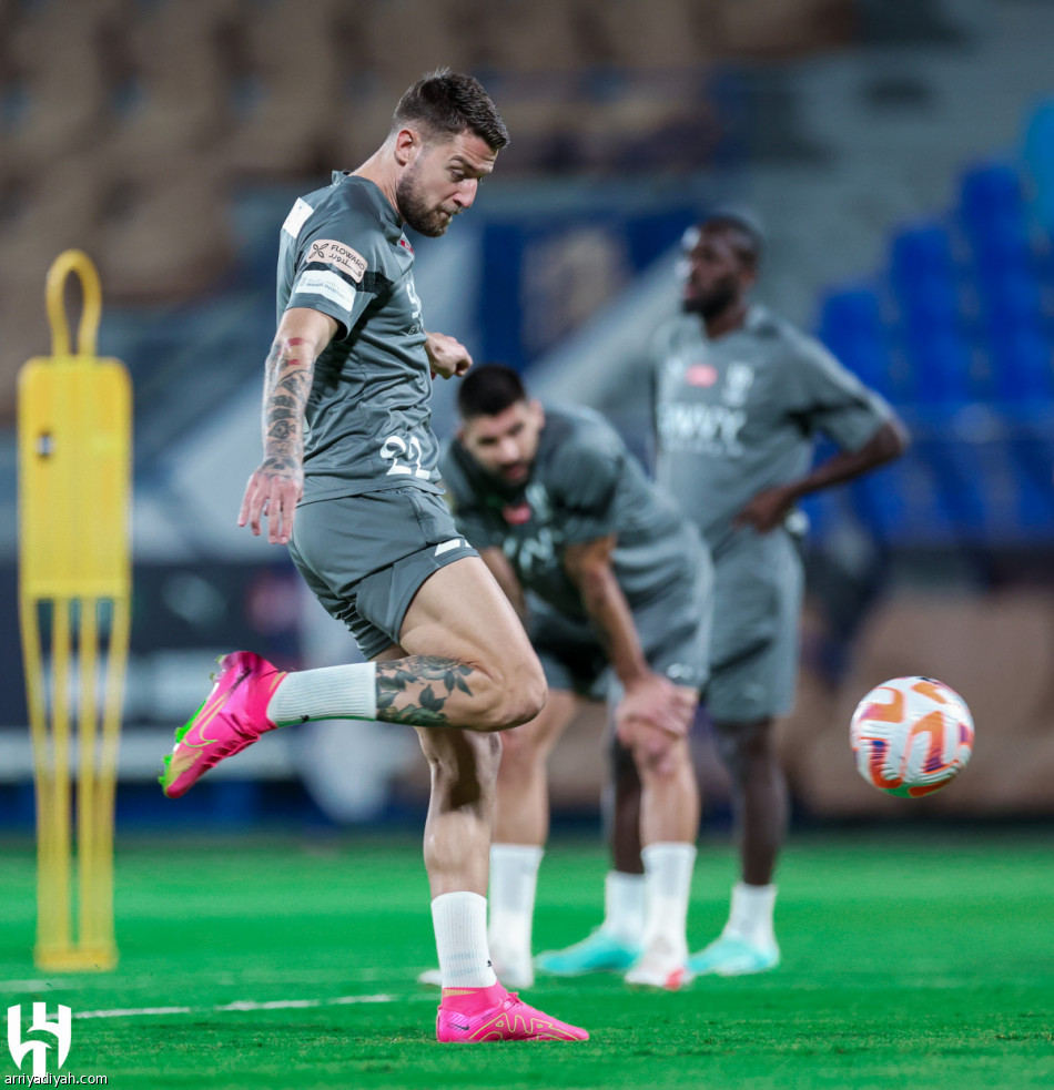 الهلال يعود.. ويفتح ملف الأهلي