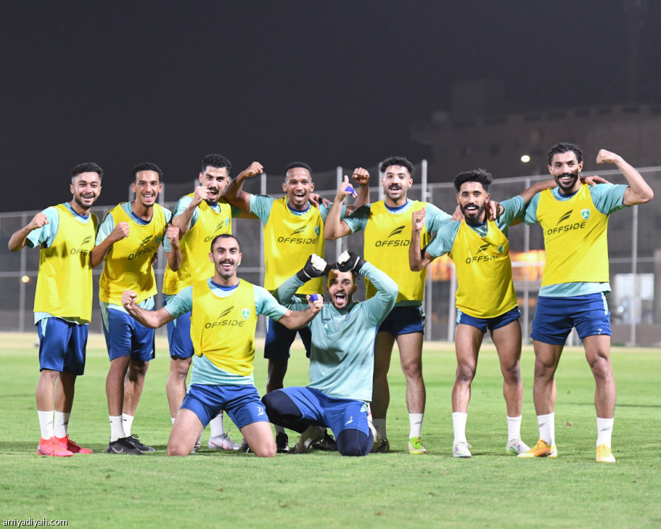 دونيس يُجهز  بدلاء الفتح  قبل الهلال