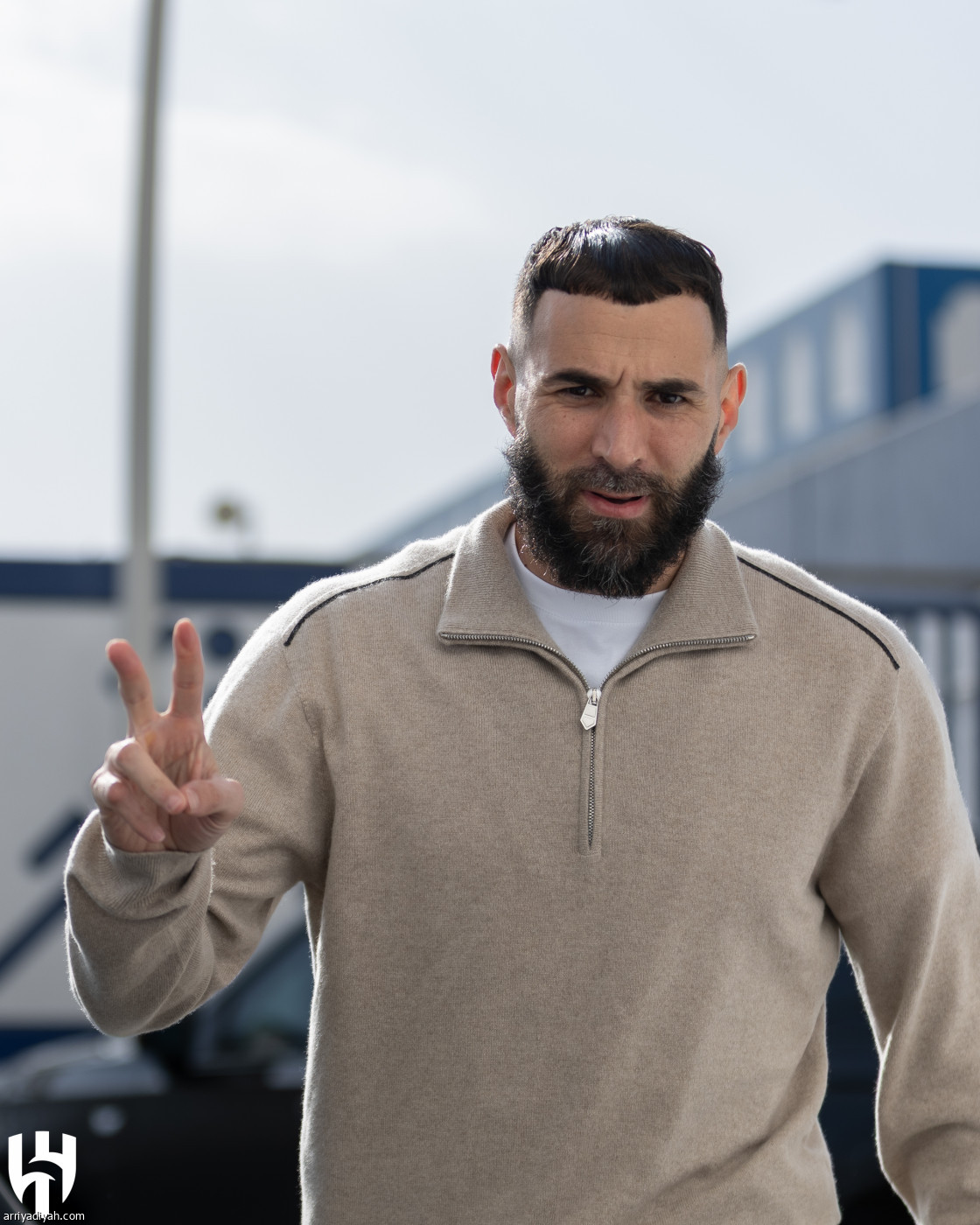 بنزيما بين الهلاليين