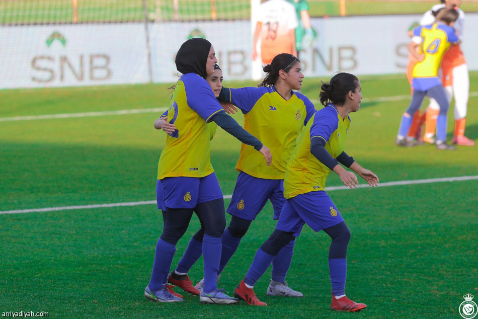ممتاز السيدات.. فارق النقطة يجدد صراع النصر والهلال