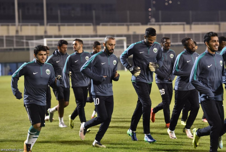 الأخضر يجري تمرينه الأول في اليابان بمشاركة تيسير الجاسم و سلمان الفرج