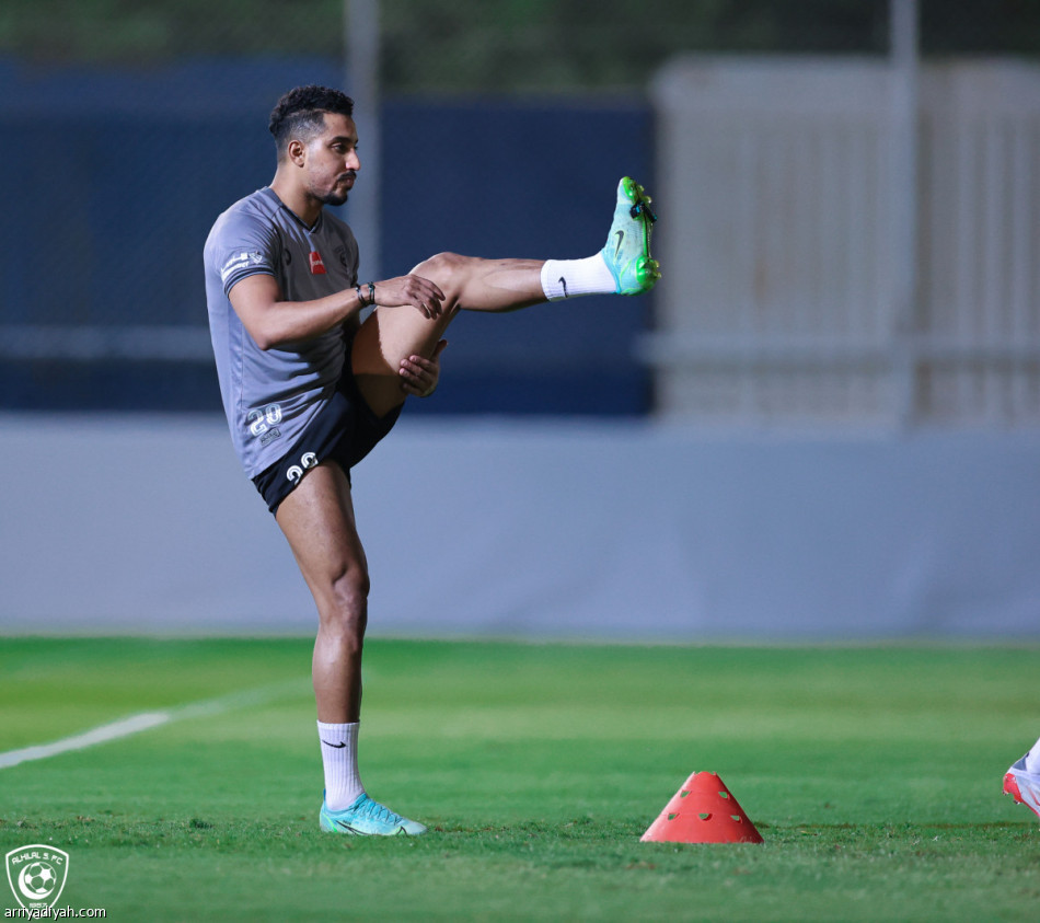 الهلال يستعيد سالم وكاريلو قبل الأهلي