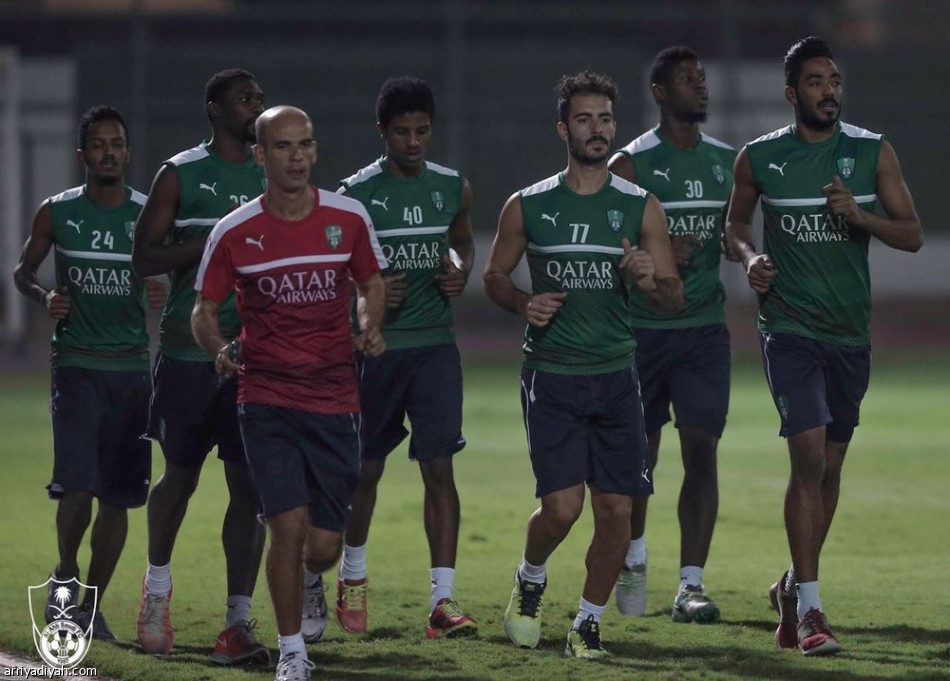 جروس يمنح لاعبي الأهلي راحة