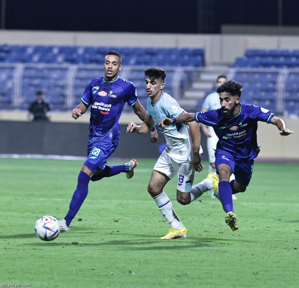 بثلاثية أبها.. الفتح يقفز 4 مراكز