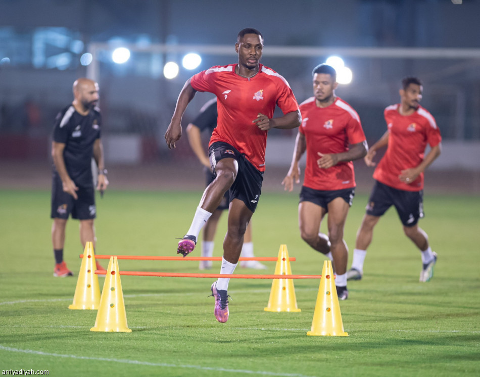 دوارتي يشارك مع الوحدة