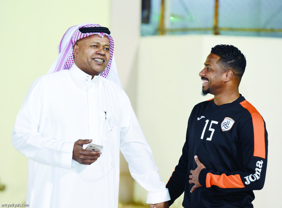 كارينيو يقسم اللاعبين.. وهتان يواصل العلاج