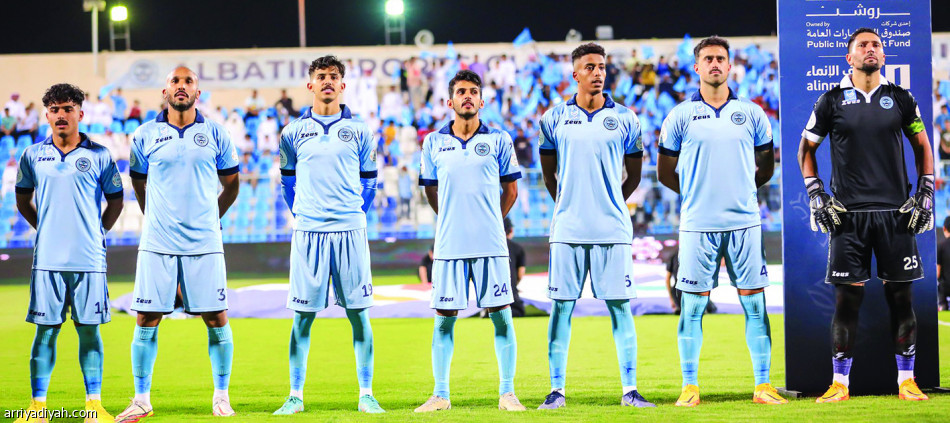 الفتح 
يعيد الخماسية التاريخية