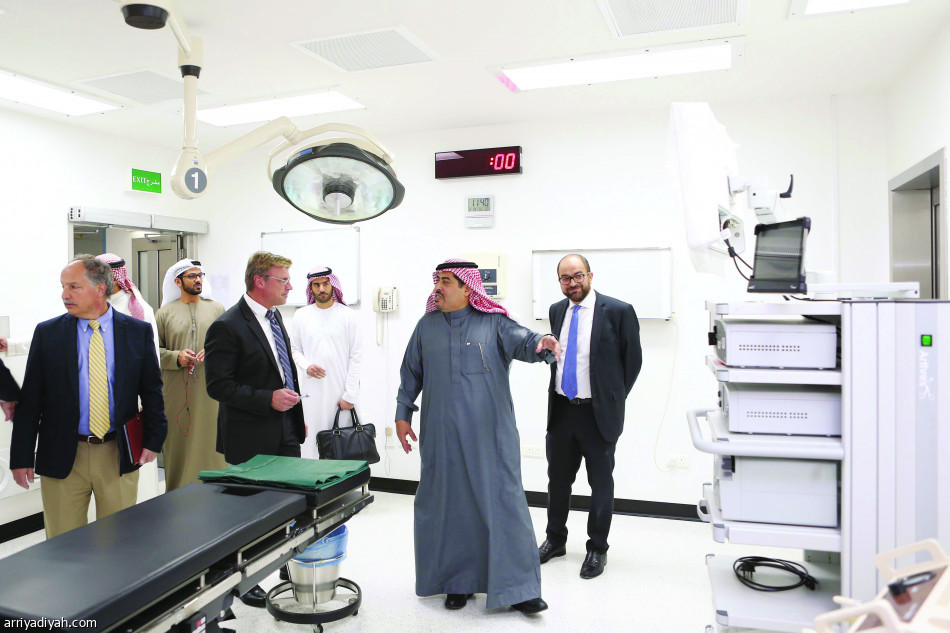 فريق العمل يبدأ تطوير الطب الرياضي