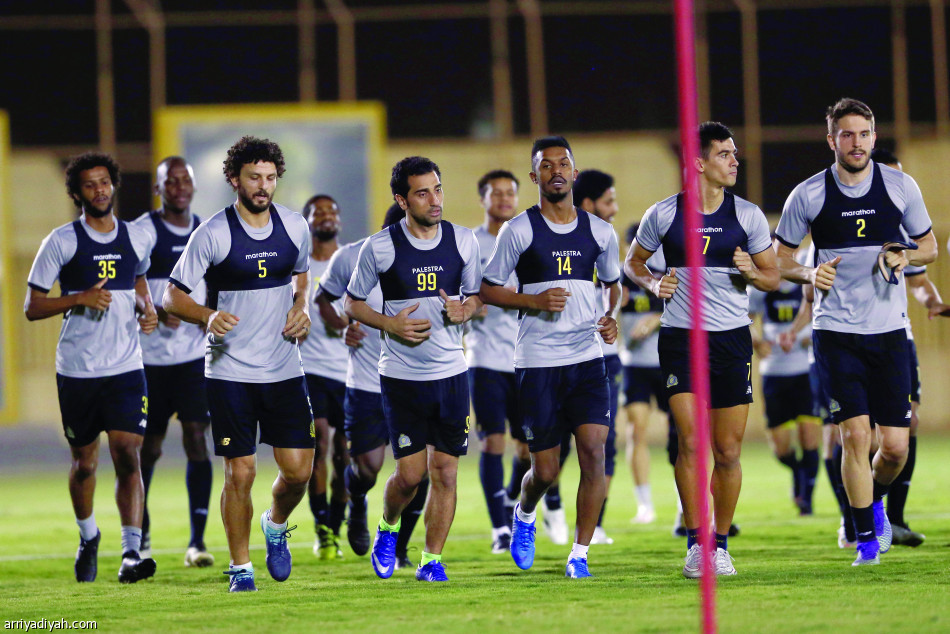 اللياقة تقلق كونتيروس.. والسهلاوي انتظار