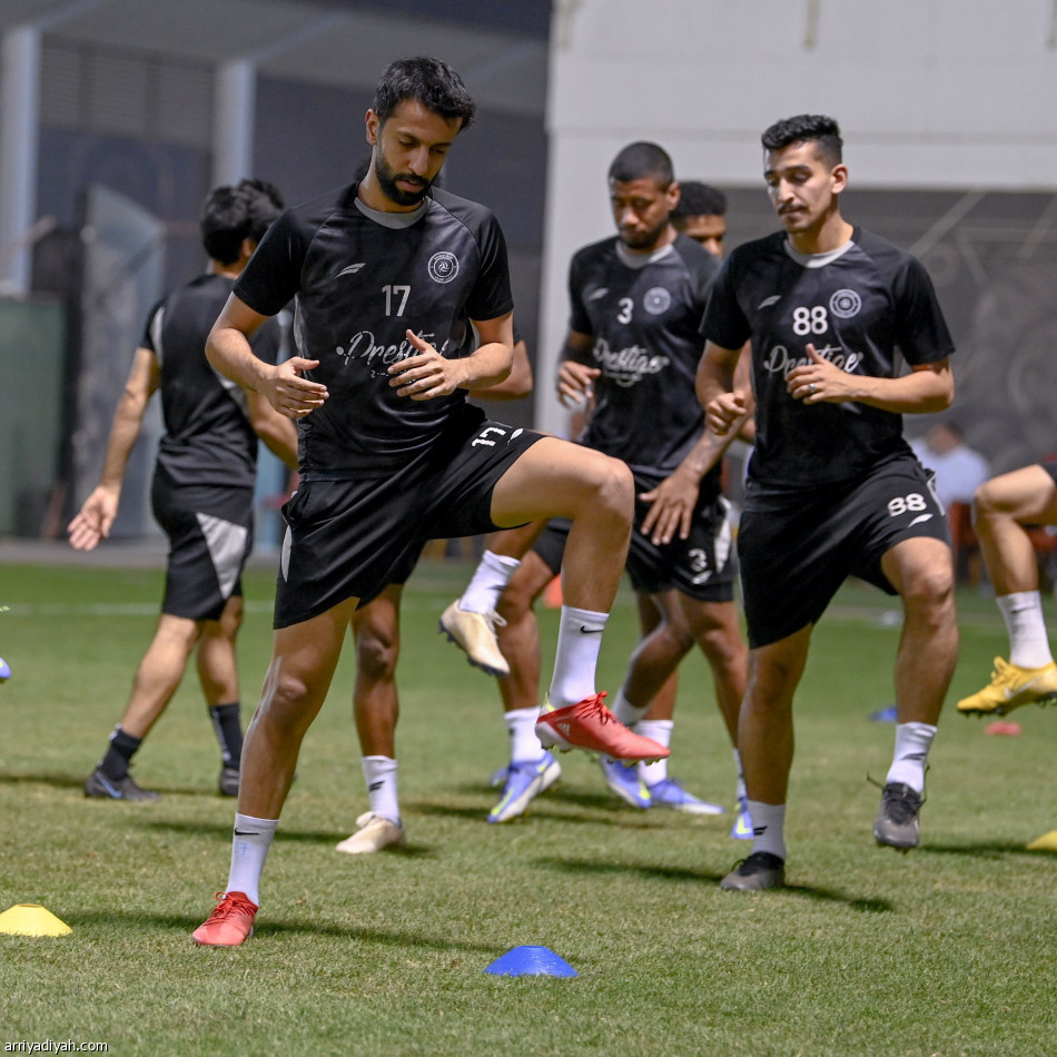 الشباب.. سوموديكا يعتمد خطة الهلال