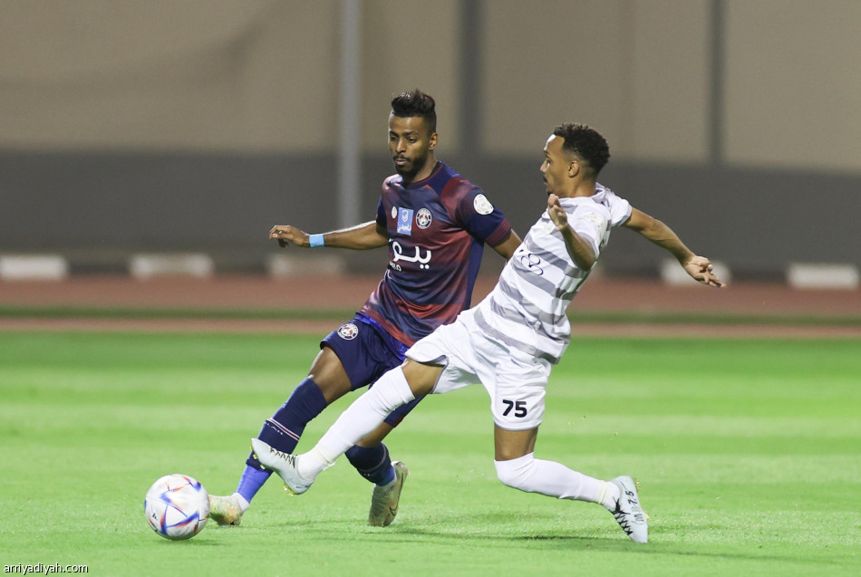 الطائي يصطاد العدالة بهدف حرزان