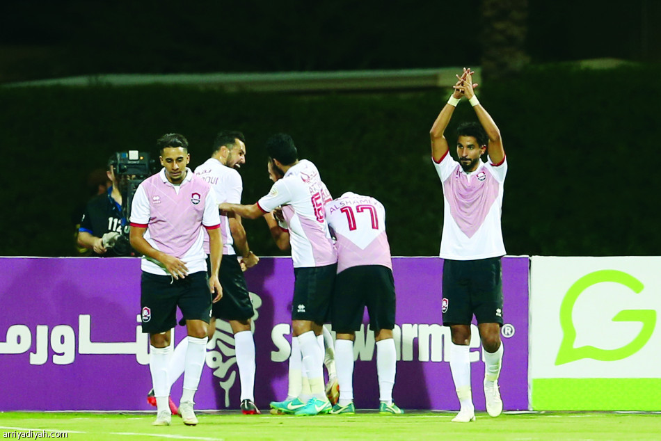الرائد
يفطر بثلاثية الفيحاء