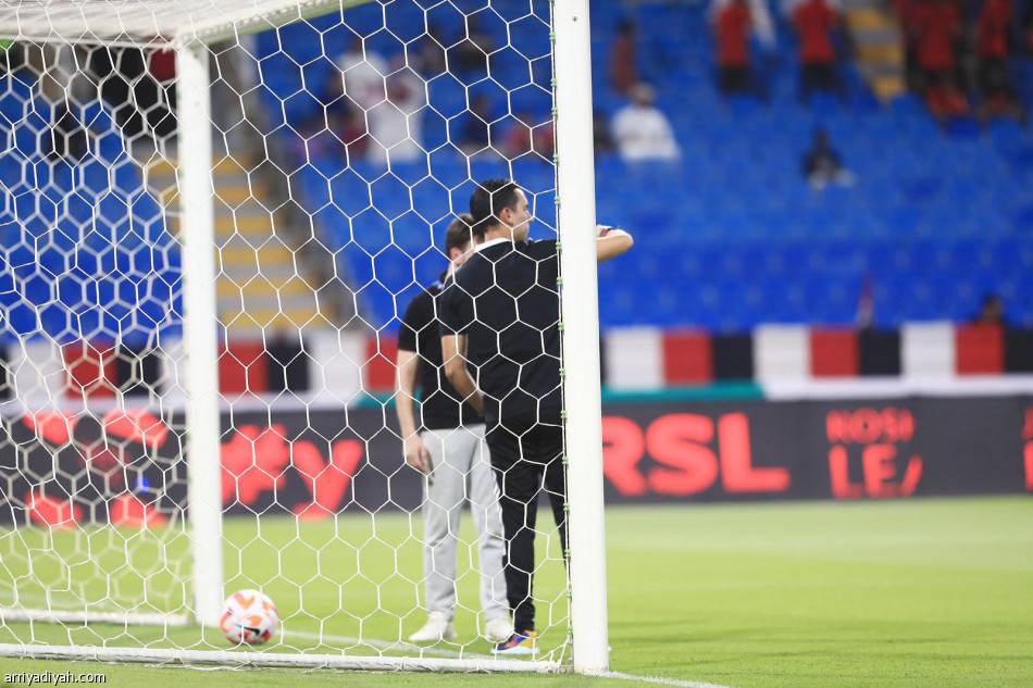 الرباعية والفوز 13
يستأنفان الاكتساح الأزرق