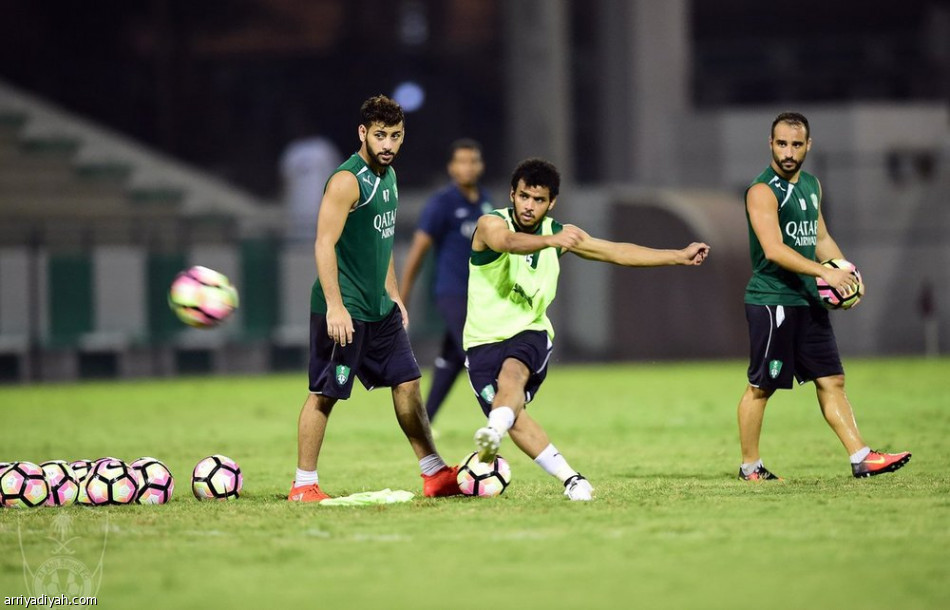 العائد جروس يجرب الأهلي أمام جدة