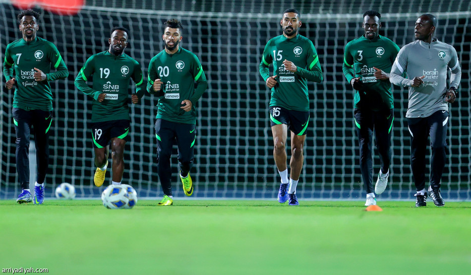 الأخضر يتأهب لعمان بـ«التمرير والاستحواذ»