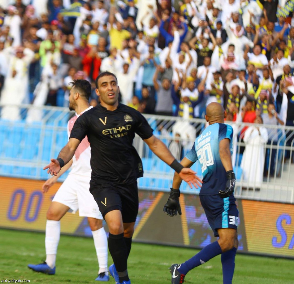 حمدالله ينهي مهمة الرائد برباعية