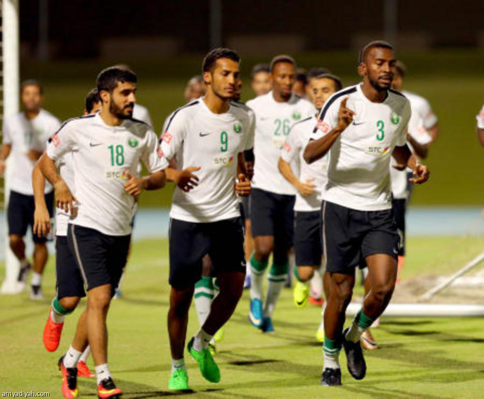 العابد يشارك في التدريبات الجماعية للأخضر