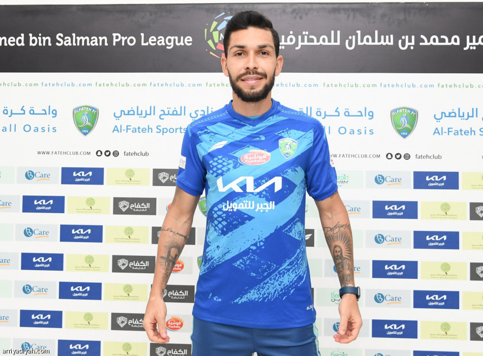 الفتح يحتفظ بـ«بيتروس» حتى 2024