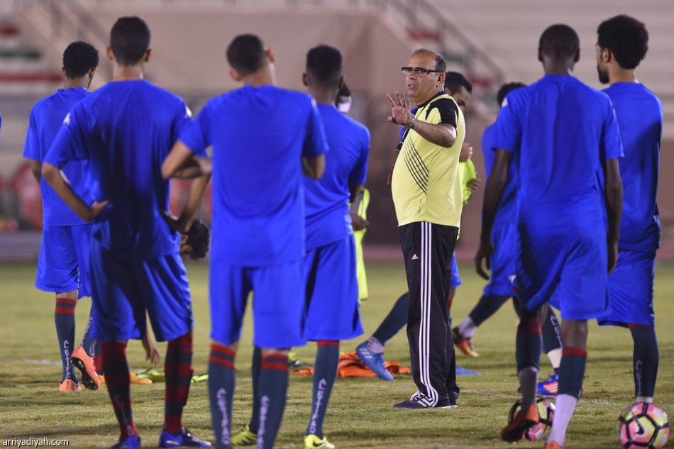 يحيى عتين يعود لتدريبات الاتفاق