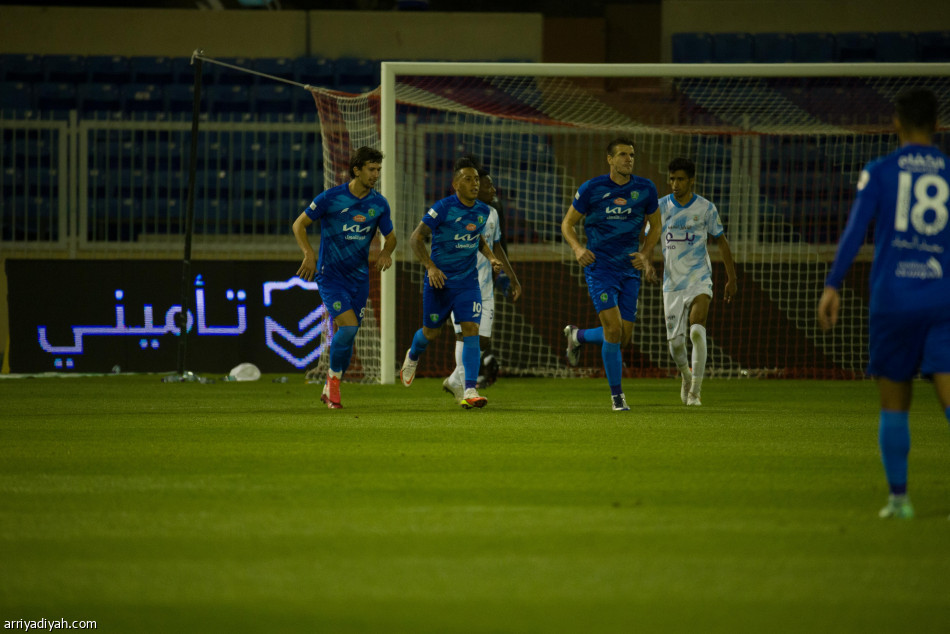 أبها يلحق الفتح بالطائي