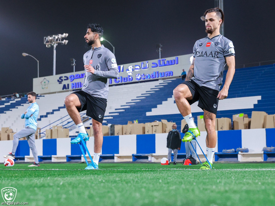 الهلال يعود.. ويناور فئة الشباب