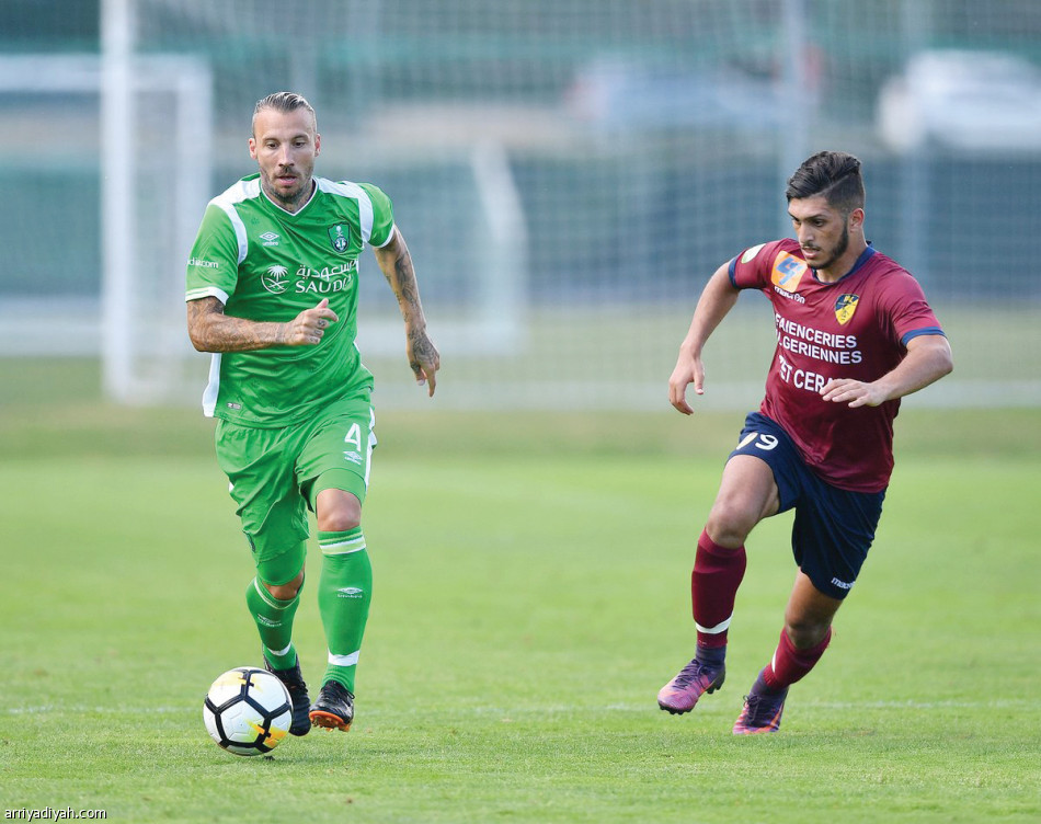 الأهلي
يتعادل
مع بارادو
