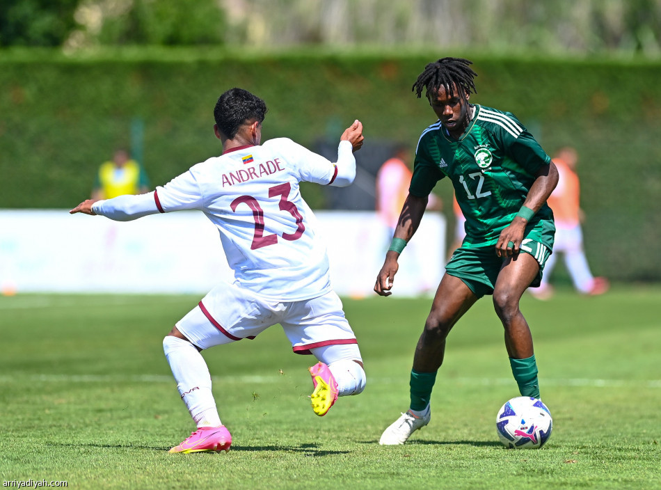 أخضر 23 يخسر أمام فنزويلا في «تولون»