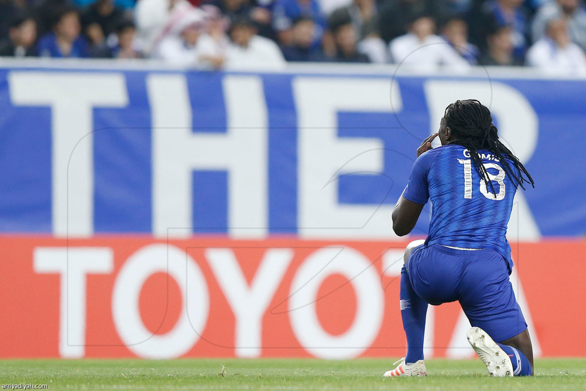 الأزرق يتلاعب بالدحيل