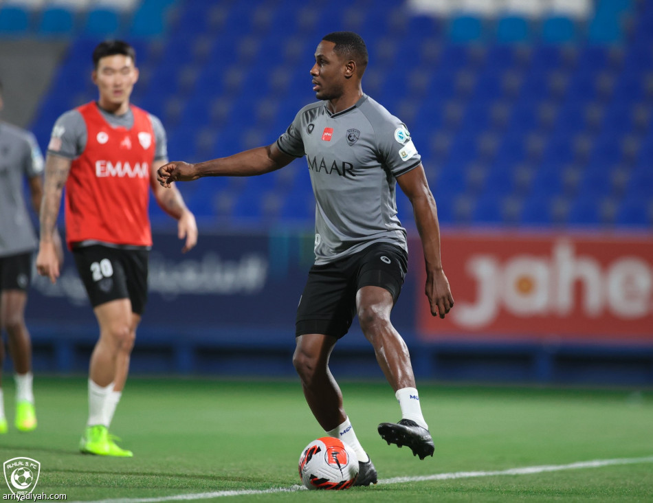 الهلال يفتح ملف نهائي الكأس