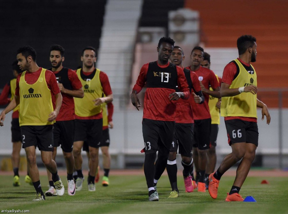جمال بلعمري يعود للشباب بعد غياب 22 يوماً