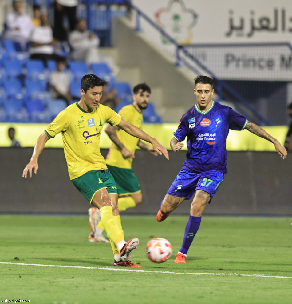 الفتح يعبر الخليج بثلاثية