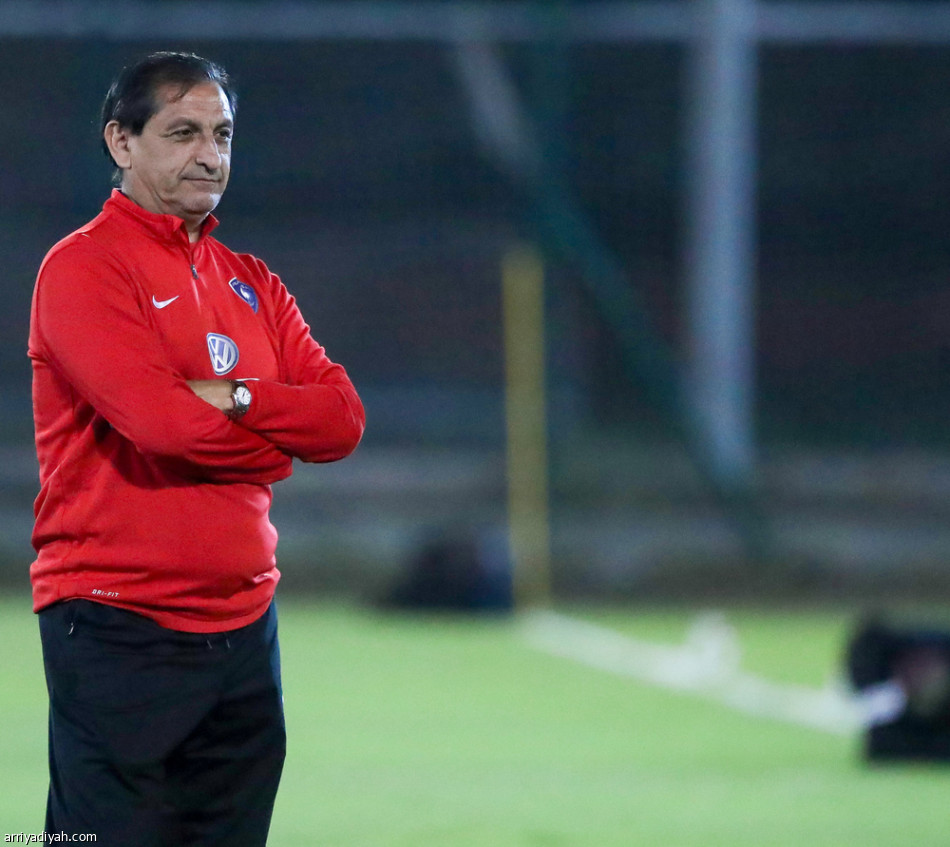 الهلال يبدأ أولى حصصه التدريبية على ملعب بني ياس
