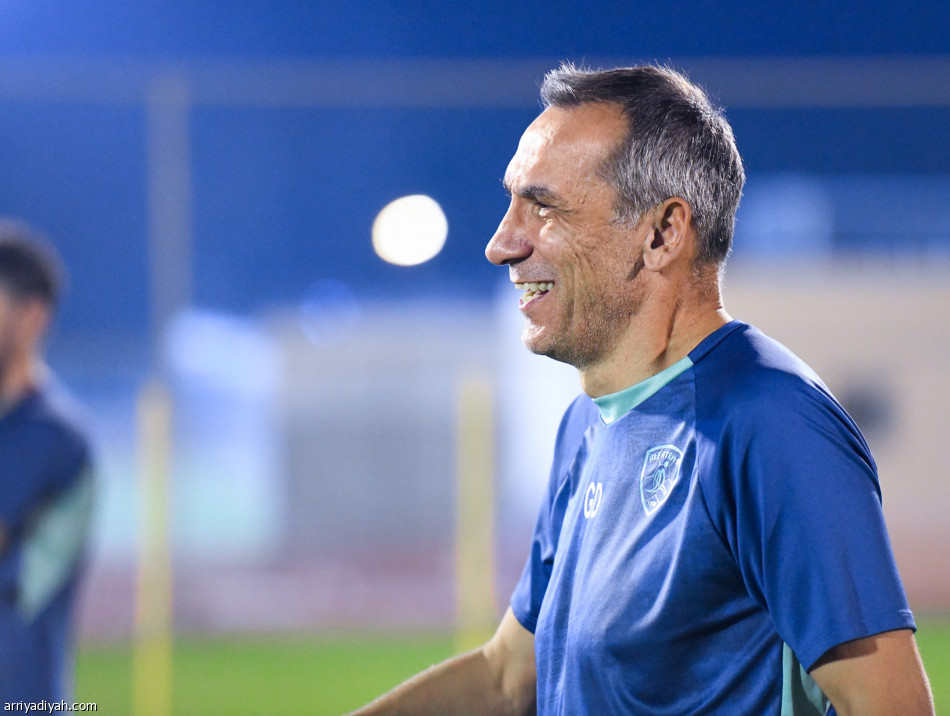 الفتح يختبر التحضيرات أمام شبابه