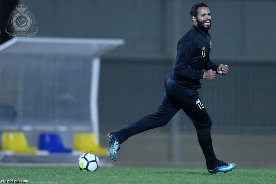 جوستافو يعتمد على العنزي أمام النهضة
