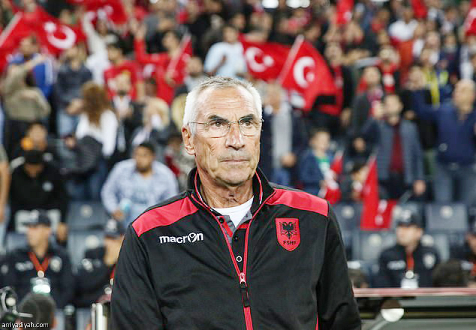 الألبان.. 
4 تجارب في الدوري